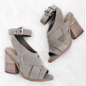 Marc Fisher NWOT Valen Leather Chunky Heel